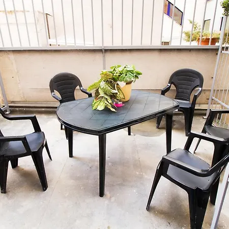 شقة Ve Smeckach With A Big Terrace *